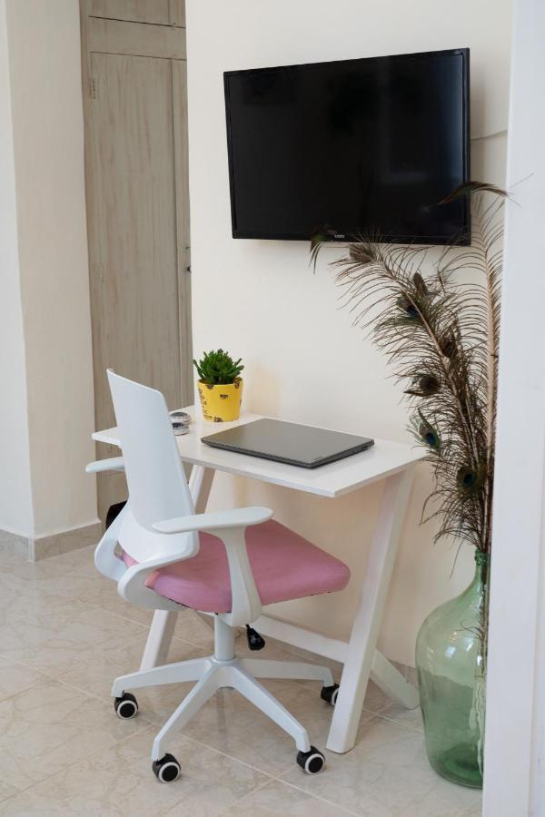 Flowers In The City - Elegant Home In Argostoli Exterior foto
